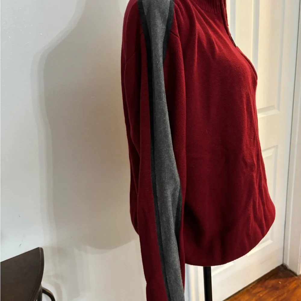 Men's Oscar de la Renta size large three-quarter zips red sweater with gray trim